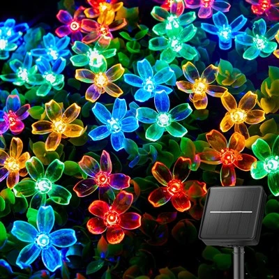 سلسلة أضواء LED تعمل بالطاقة الشمسية على شكل زهرة لسياج ساحة الحديقة